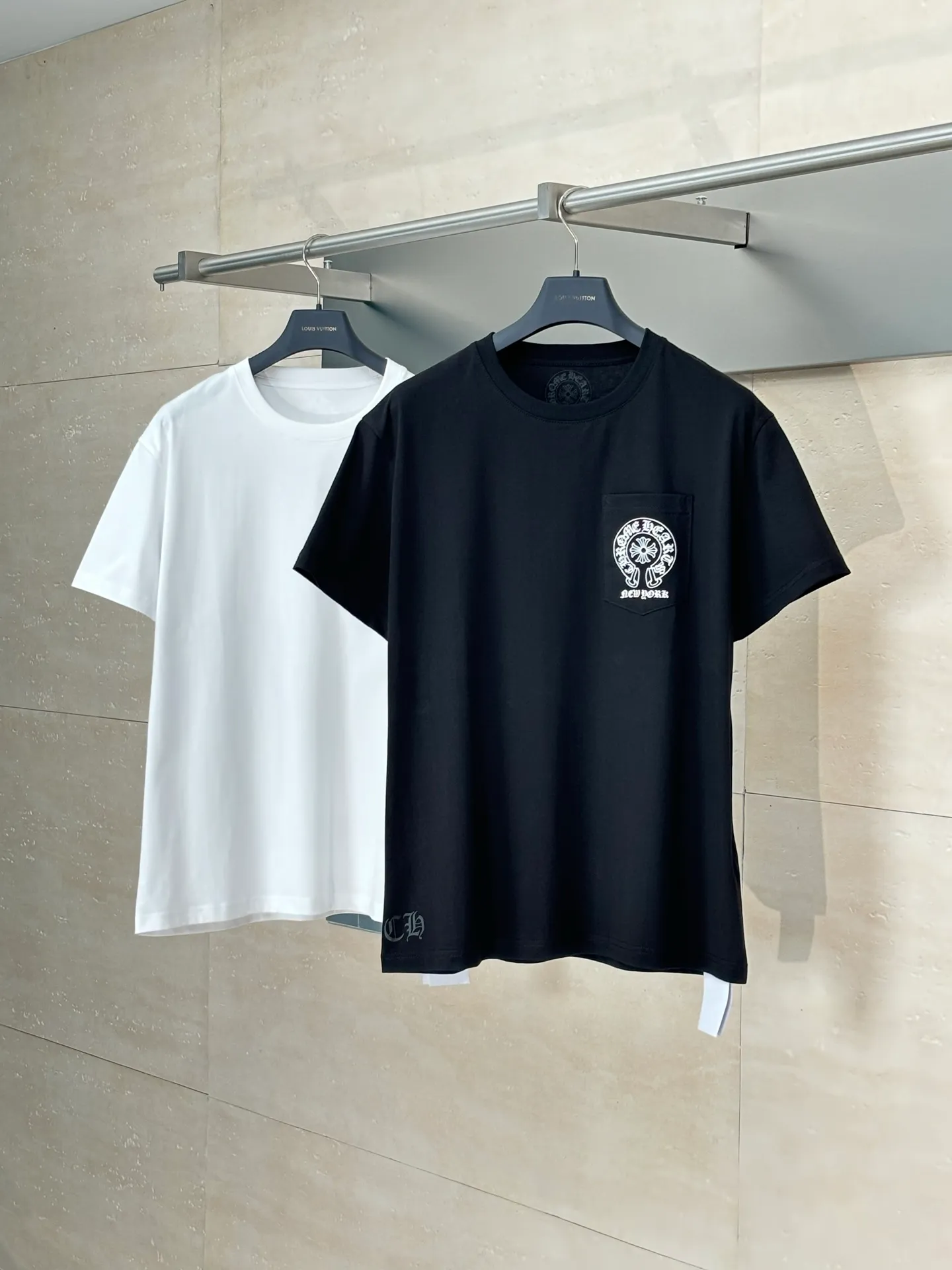 🅿️270 Chrome Heart*/Chrome Heart 25SS CH New York limited horseshoe print short-sleeved T-shirt. The fabric is made of 26-woven 200g cotton. The printing uses special imported slurry. Customized supporting accessories. Size: S/M/L